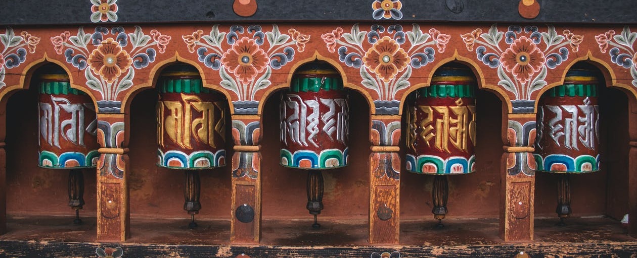 BHUTAN – Buddhist Kingdom on the Himalayas